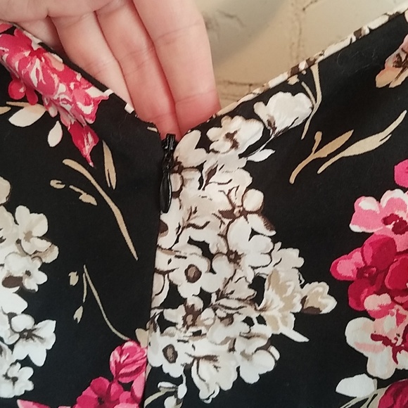 WHBM fit and flare dress - Picture 5 of 8